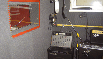 Recordingroom B f�r Gesangs und Sprachaufnahmen und Reamping.